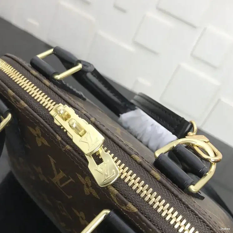 LV Bags 208B570113 0808